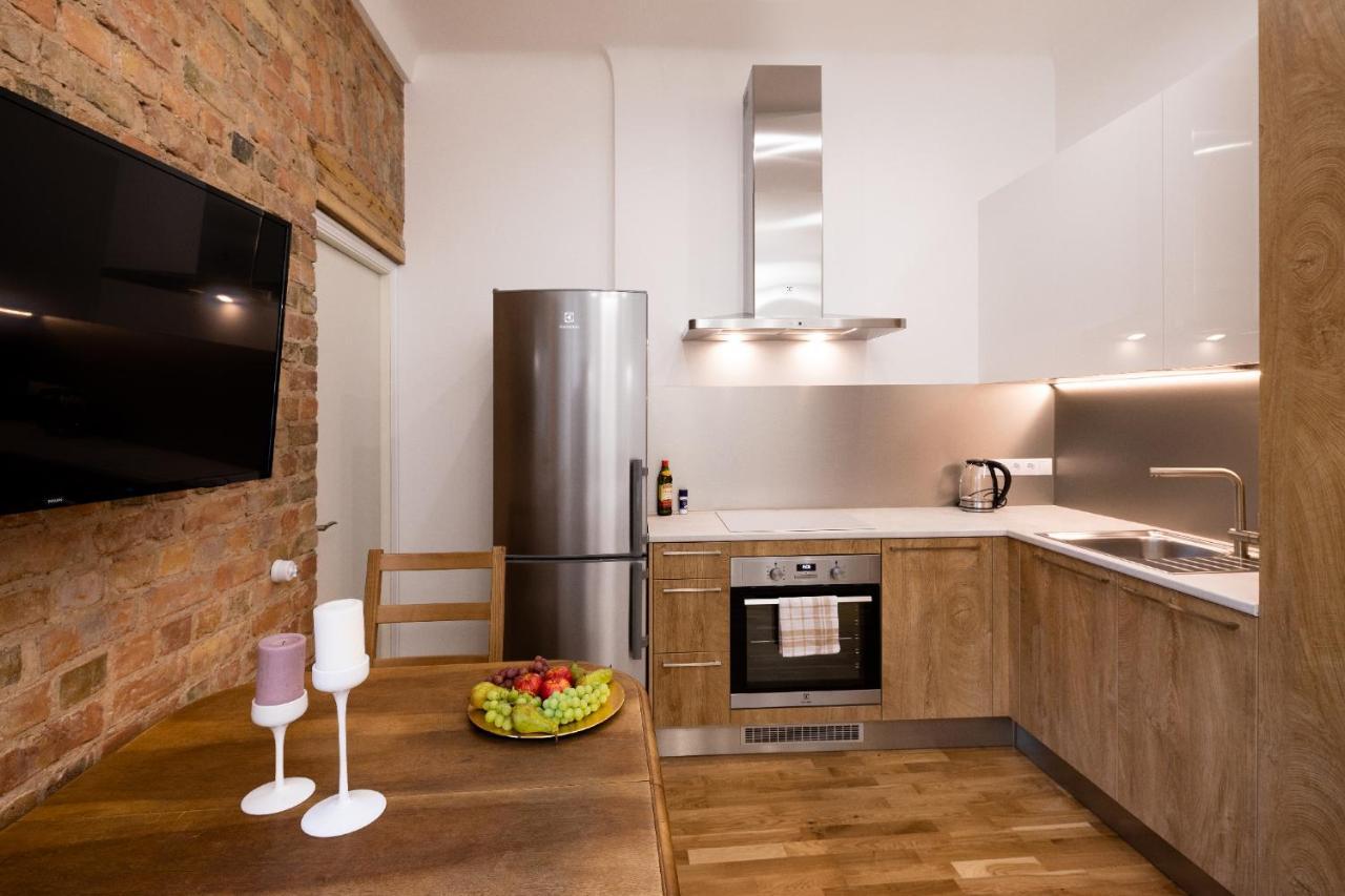 Brivibas House Design Apartments In City Center Riga Esterno foto