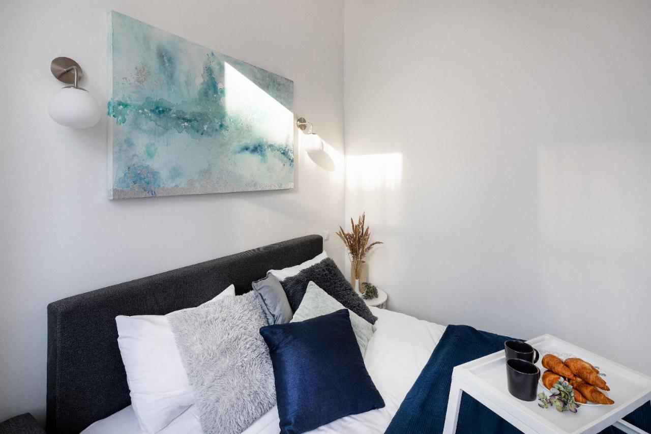 Brivibas House Design Apartments In City Center Riga Esterno foto