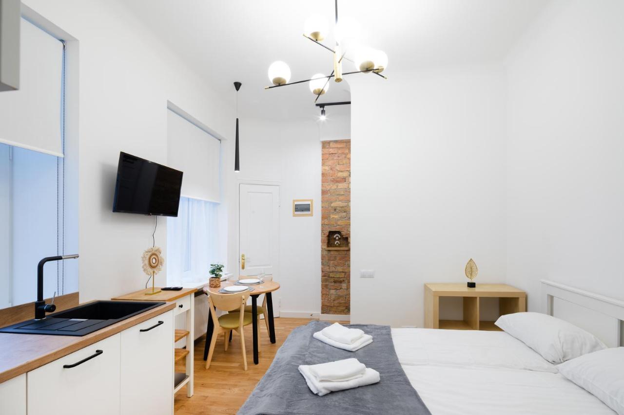 Brivibas House Design Apartments In City Center Riga Esterno foto