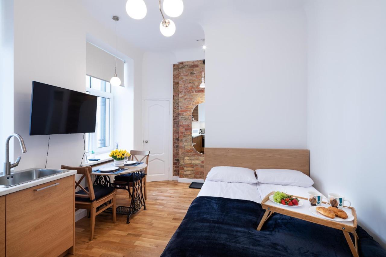 Brivibas House Design Apartments In City Center Riga Esterno foto