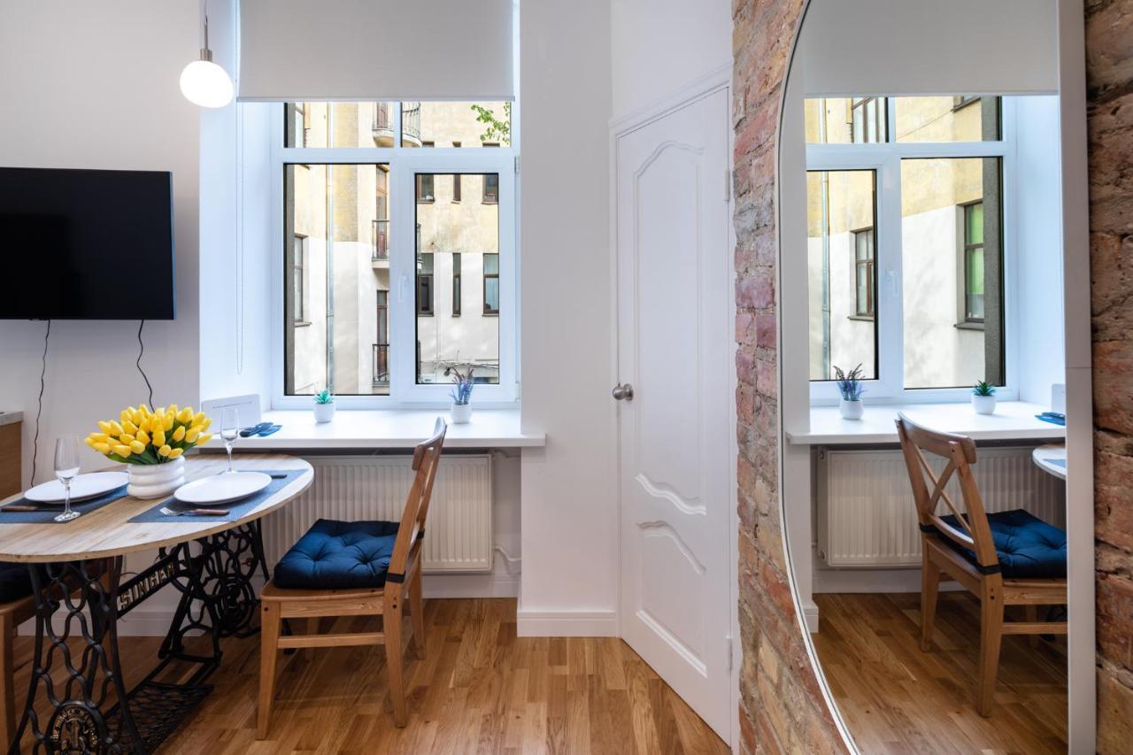Brivibas House Design Apartments In City Center Riga Esterno foto